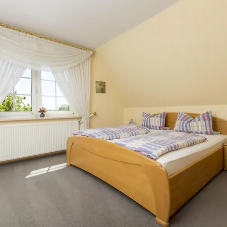 格鲁贝蒂奇酒店 2*