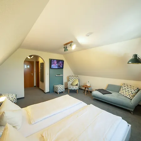 Deichhotel Grube 2*