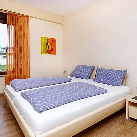 Deichhotel Grube 2*