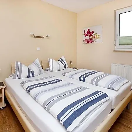 Deichhotel Grube 2*